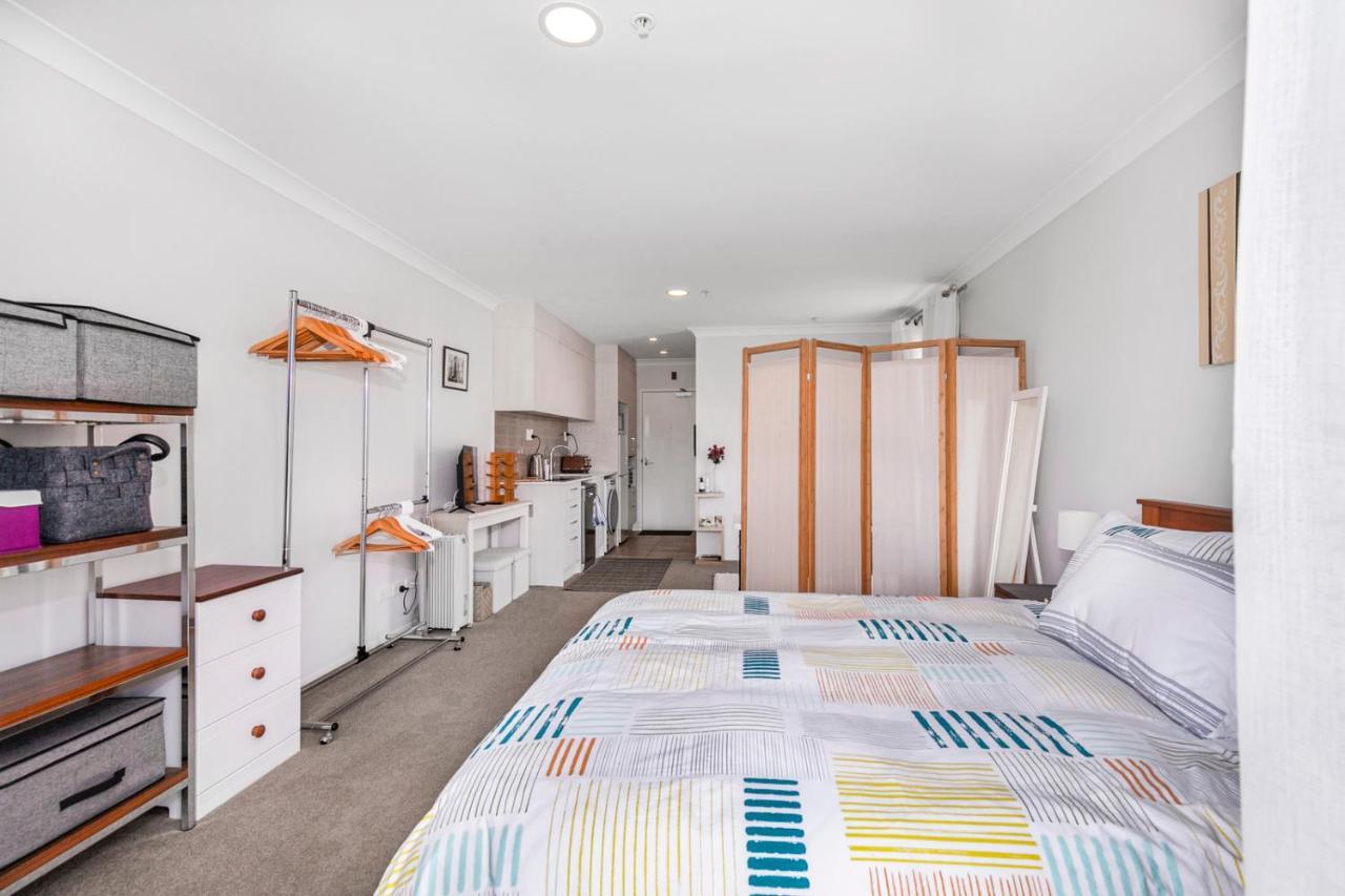 Te Whanga Harbourside Haven - Whangaparaoa Studio Apartment מראה חיצוני תמונה